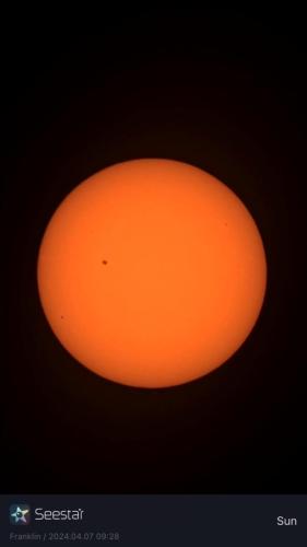 yellayi-sunspots-apr7